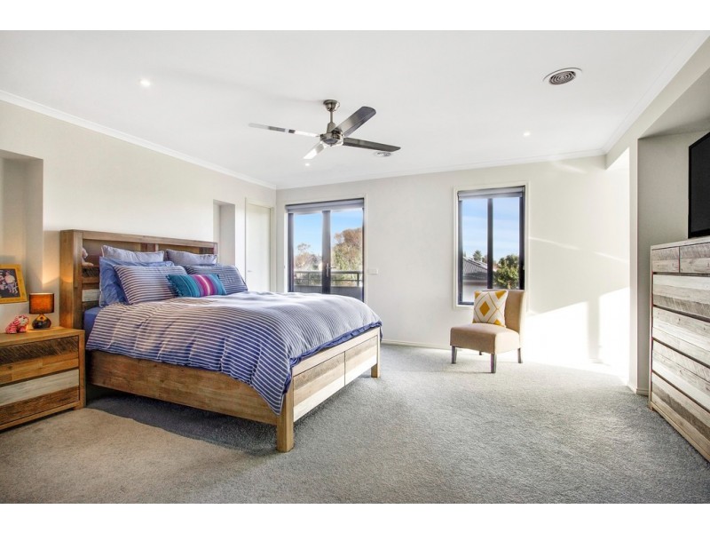 65 Clifton Park Drive, Carrum Downs VIC 3201