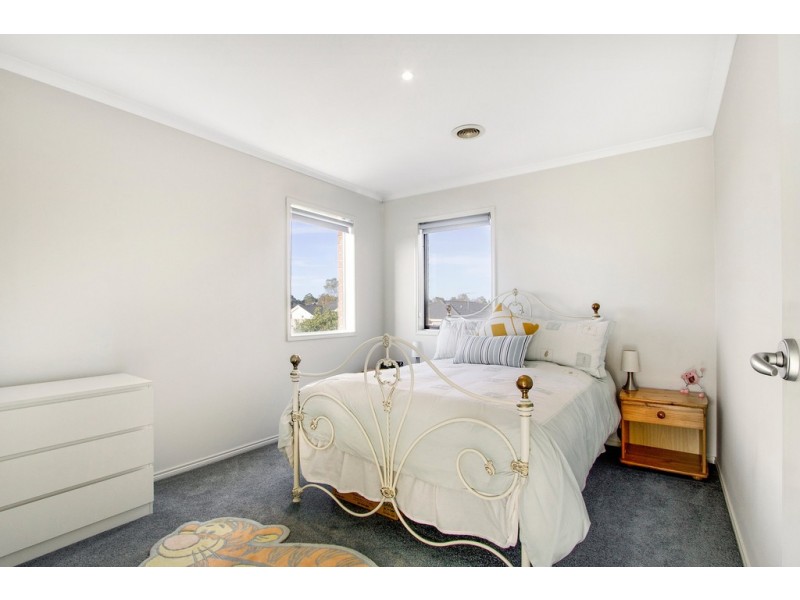 65 Clifton Park Drive, Carrum Downs VIC 3201