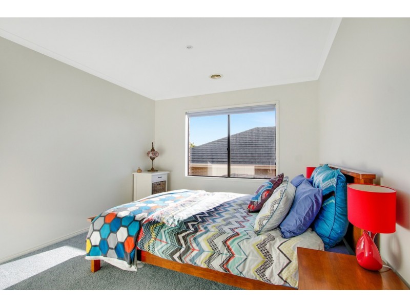 65 Clifton Park Drive, Carrum Downs VIC 3201