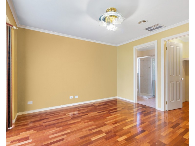 7 Chardonnay Drive, Skye VIC 3977