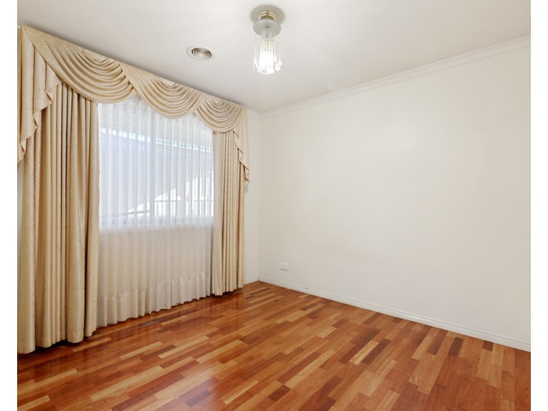 7 Chardonnay Drive, Skye VIC 3977