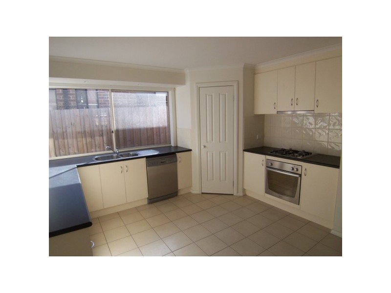 36 Veronica Drive, Skye VIC 3977