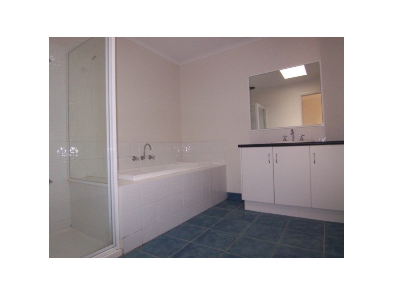 36 Veronica Drive, Skye VIC 3977