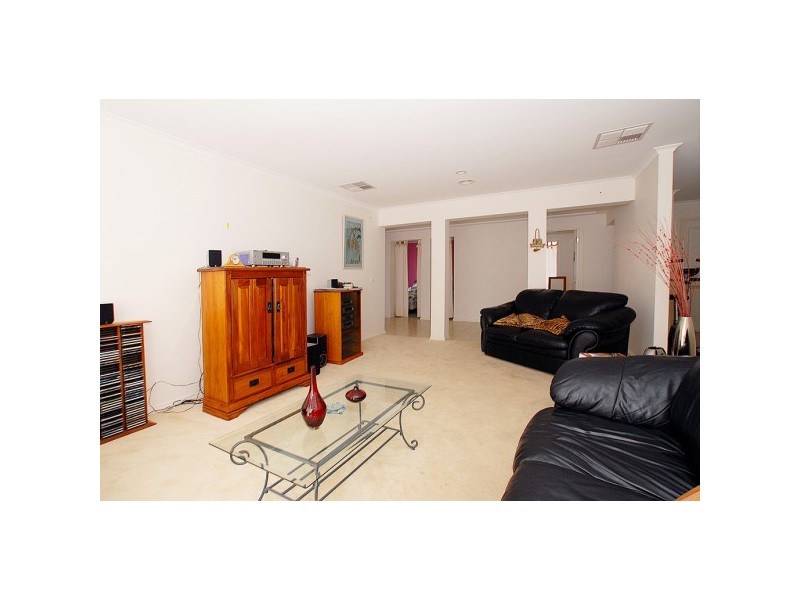 36 Veronica Drive, Skye VIC 3977