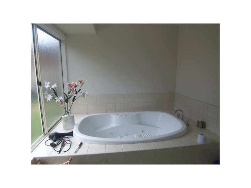 36 Veronica Drive, Skye VIC 3977