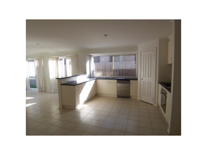 36 Veronica Drive, Skye VIC 3977