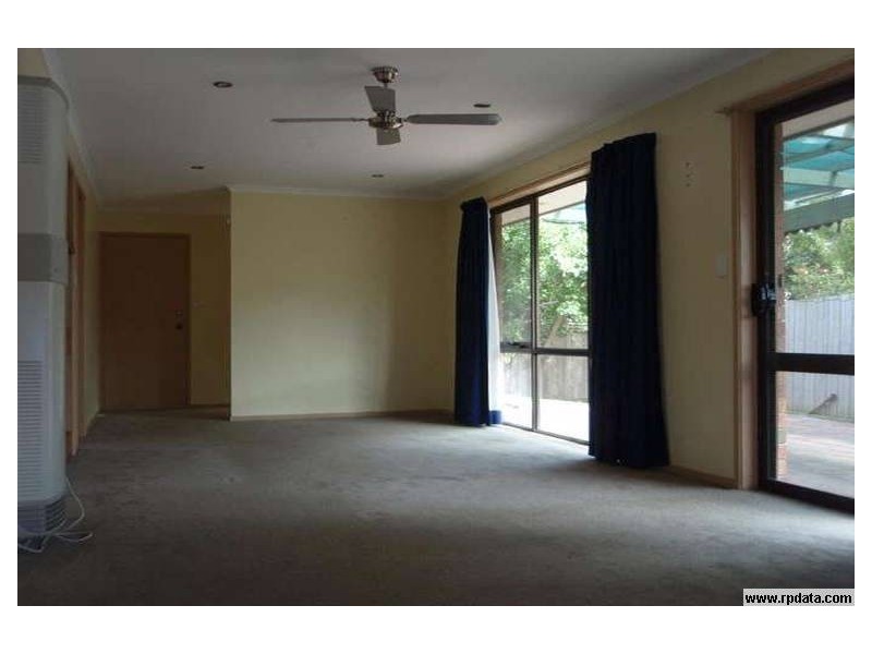 16 Vera Street, Frankston VIC 3199