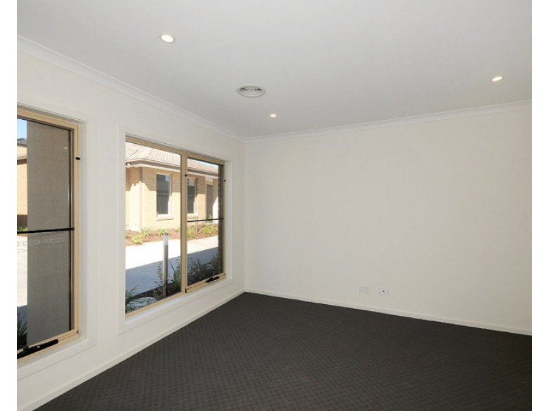 11 Mercury Court, Carrum Downs VIC 3201