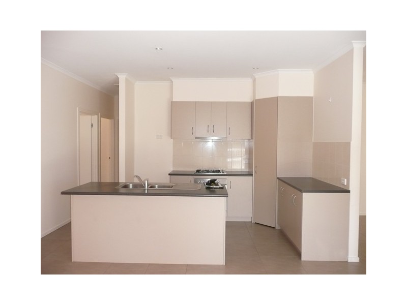 2/244 McCormicks Road, Carrum Downs VIC 3201