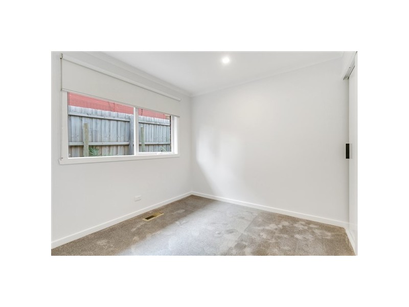 13 Joseph Banks Crescent, Endeavour Hills VIC 3802