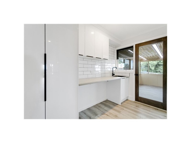 13 Joseph Banks Crescent, Endeavour Hills VIC 3802