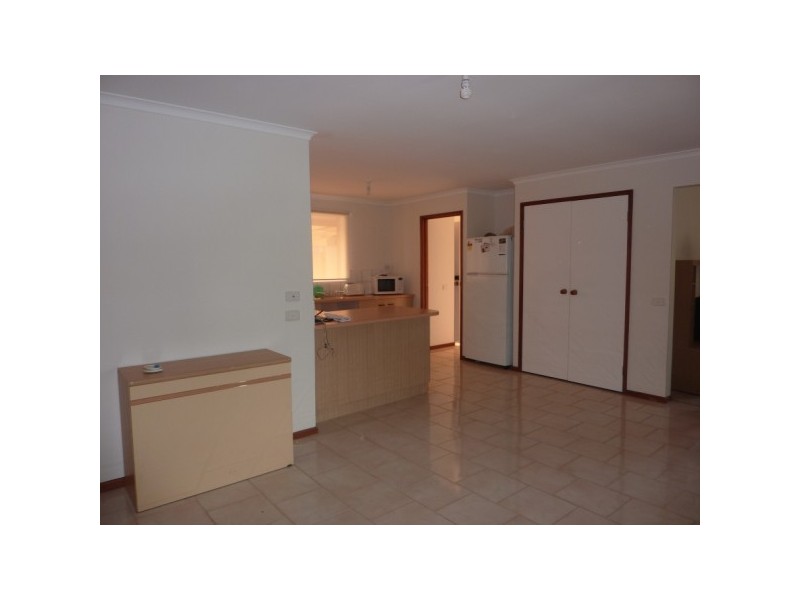 31 Parkdale Drive, Carrum Downs VIC 3201