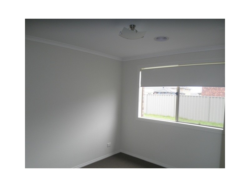 3 Statesman Circuit, Cranbourne East VIC 3977