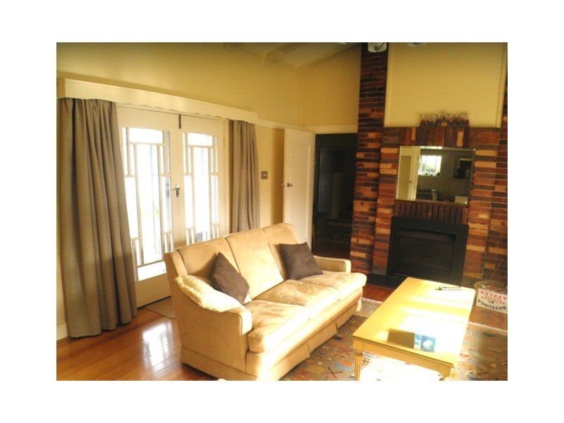 8 Palm Court, Frankston VIC 3199