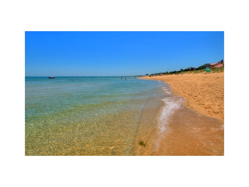 8 Palm Court, Frankston VIC 3199