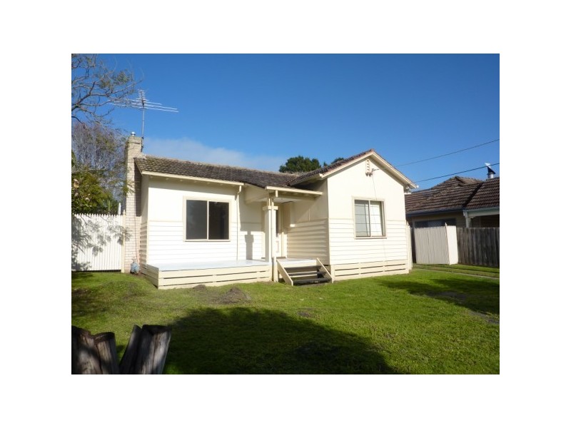 6 Edna Street, Frankston VIC 3199