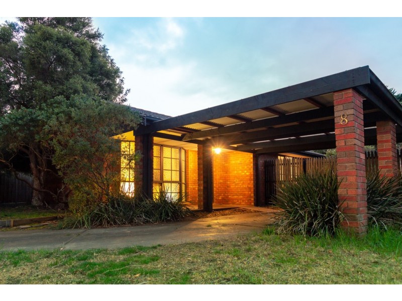 8 Grebe Court, Carrum Downs VIC 3201