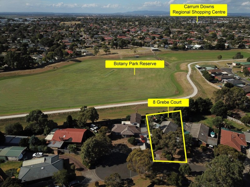 8 Grebe Court, Carrum Downs VIC 3201