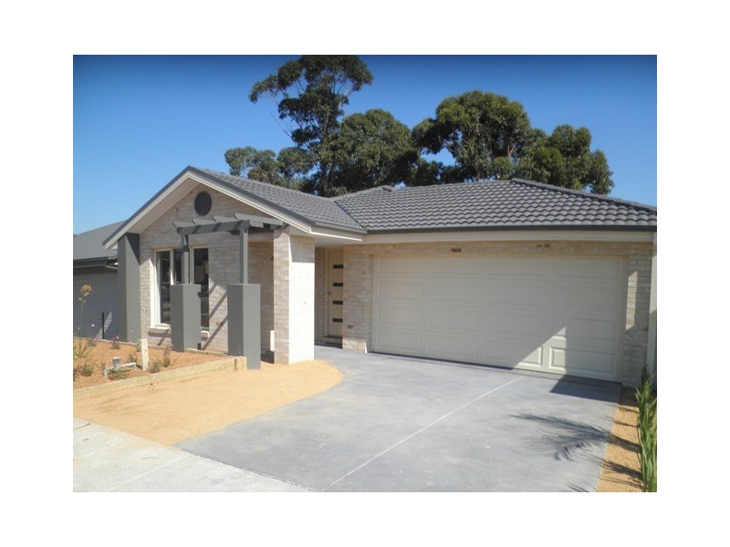 24 Triumph Way, Skye VIC 3977