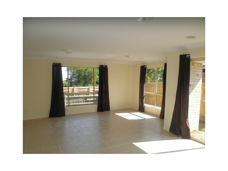 24 Triumph Way, Skye VIC 3977