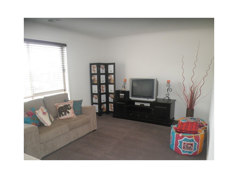 8 Birdrock Court, Carrum Downs VIC 3201