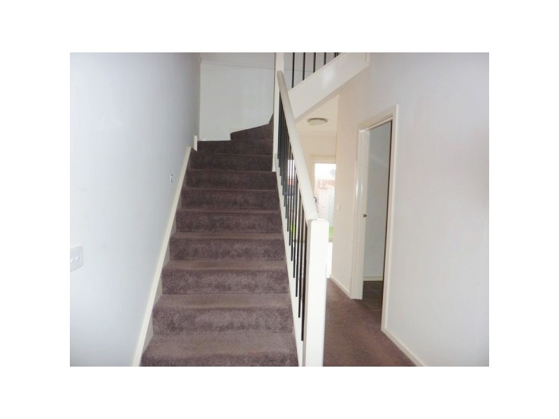 8/10 Hall Road, Carrum Downs VIC 3201