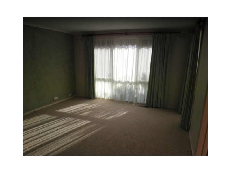 64  Washington Drive, Frankston VIC 3199