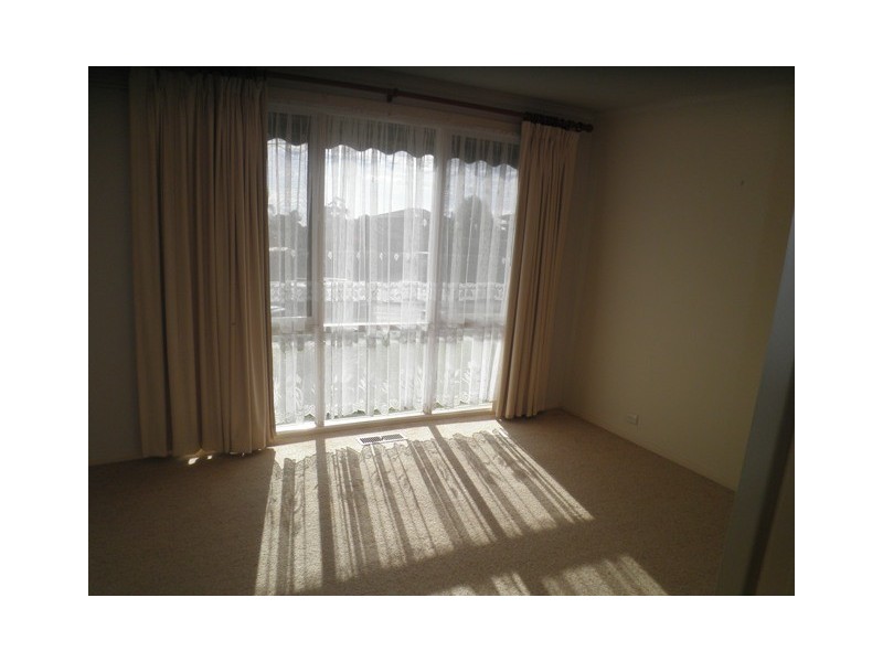 64  Washington Drive, Frankston VIC 3199