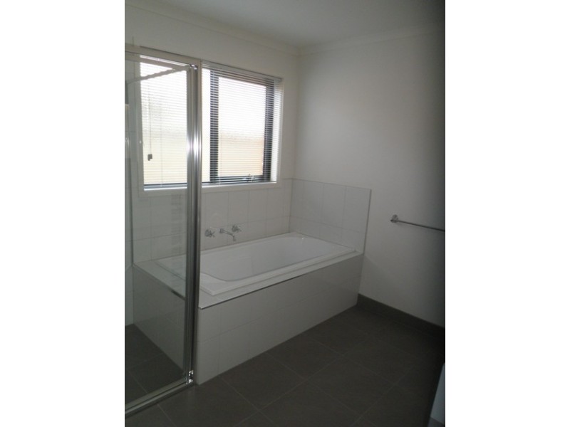 19 Sanoma Drive, Skye VIC 3977