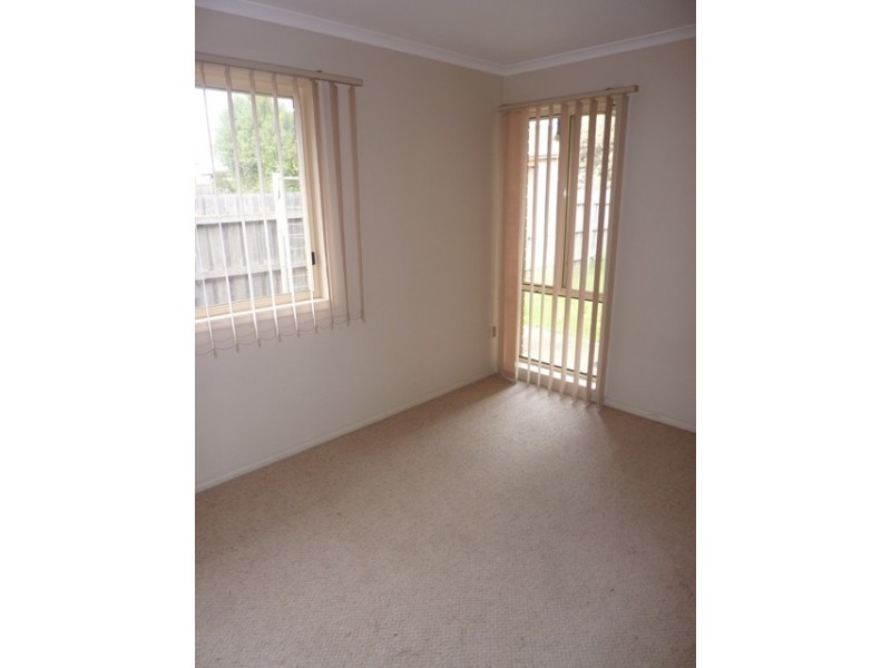 1/8 Moonah Way, Mount Martha VIC 3934