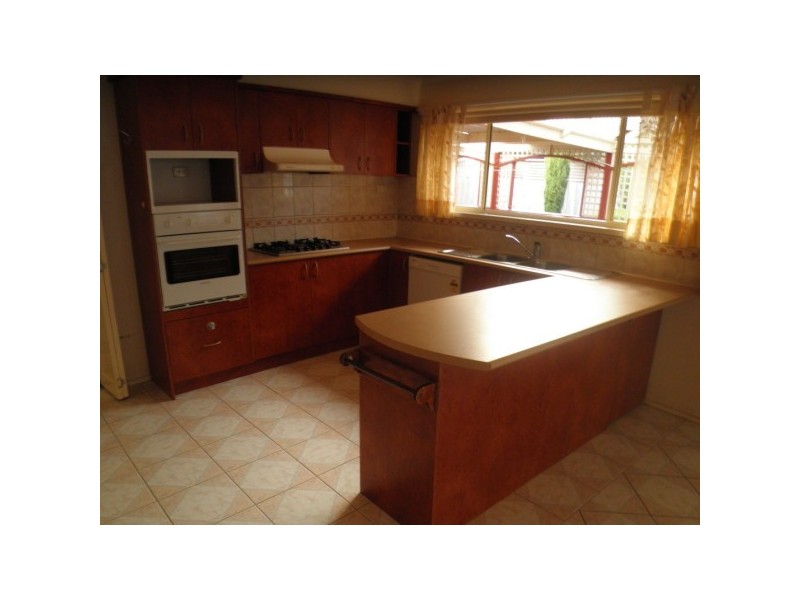 3 Fernwren Place, Carrum Downs VIC 3201