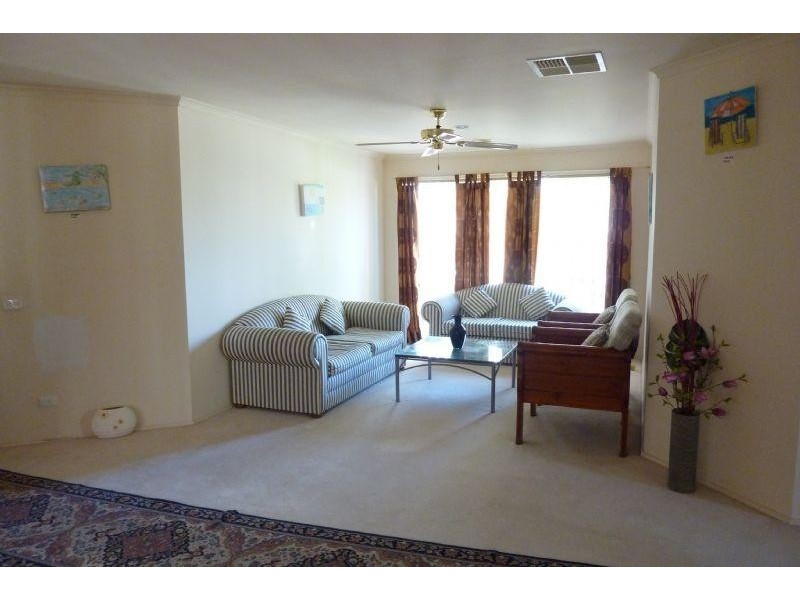 3 Fernwren Place, Carrum Downs VIC 3201