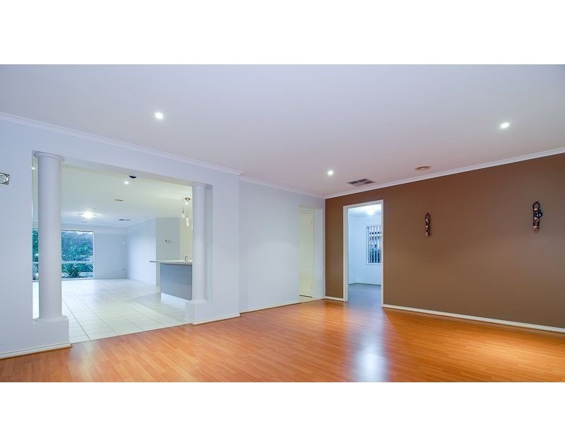 19 Hooper Drive, Skye VIC 3977