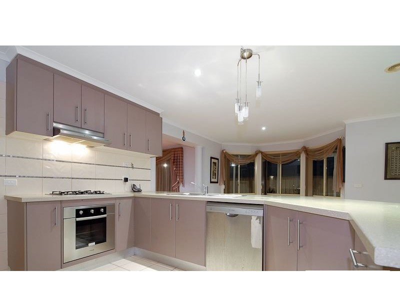 19 Hooper Drive, Skye VIC 3977