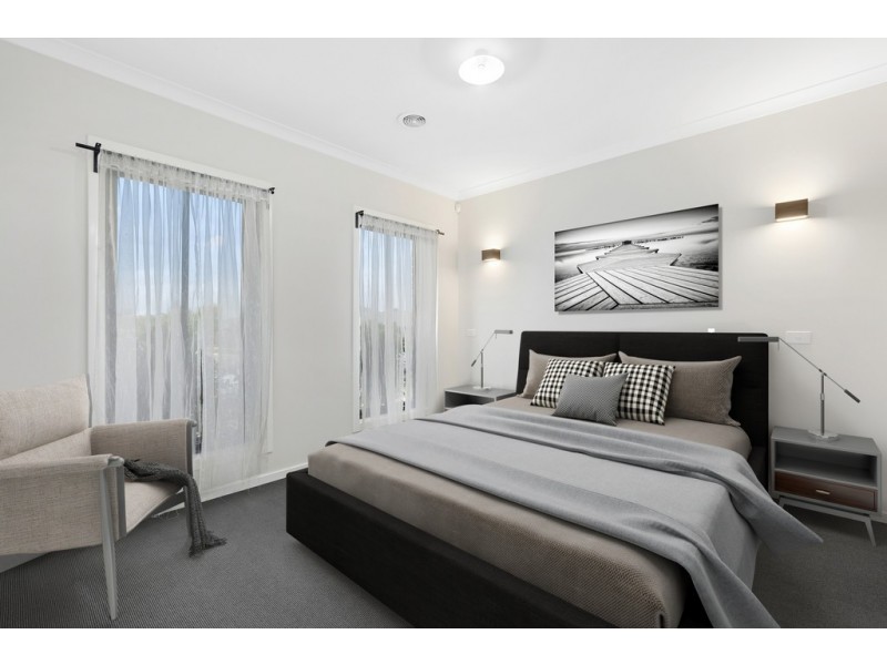 9 Trueman Street, Cranbourne West VIC 3977