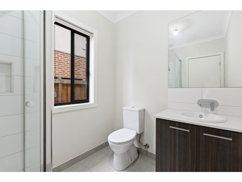 9 Trueman Street, Cranbourne West VIC 3977