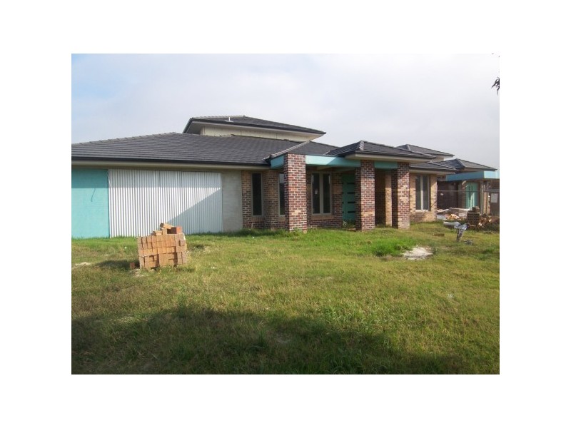 2 Melba Court, Skye VIC 3977