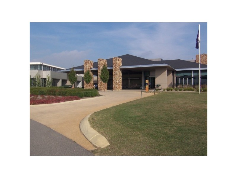 2 Melba Court, Skye VIC 3977