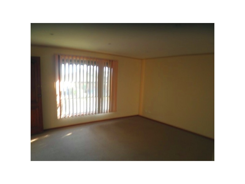 18 Quarrion Drive, Carrum Downs VIC 3201