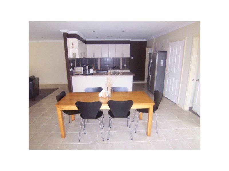 44 Chardonnay Drive, Skye VIC 3977