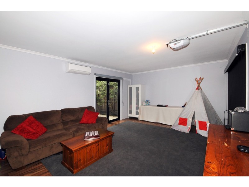 13 Ferndown Drive, Cranbourne VIC 3977