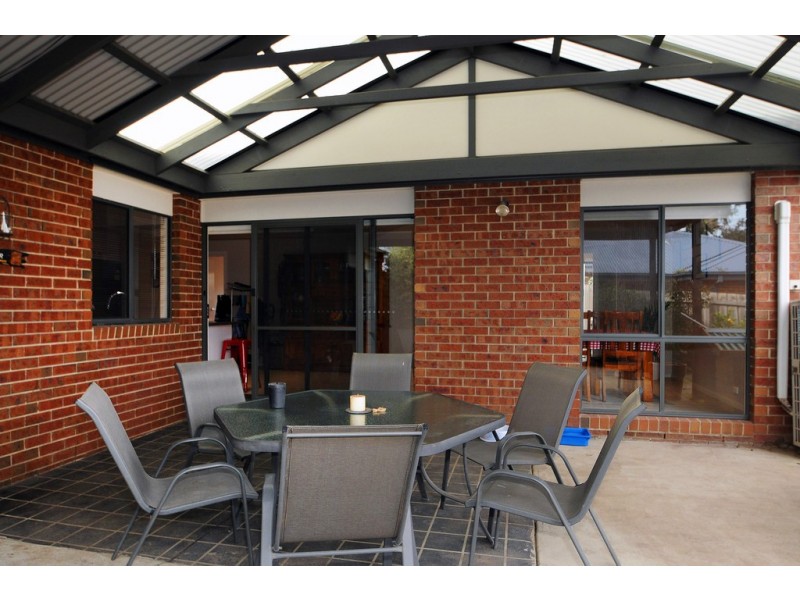 13 Ferndown Drive, Cranbourne VIC 3977