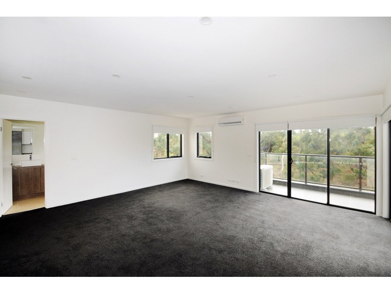 211 Lilliana Boulevard, Carrum Downs VIC 3201