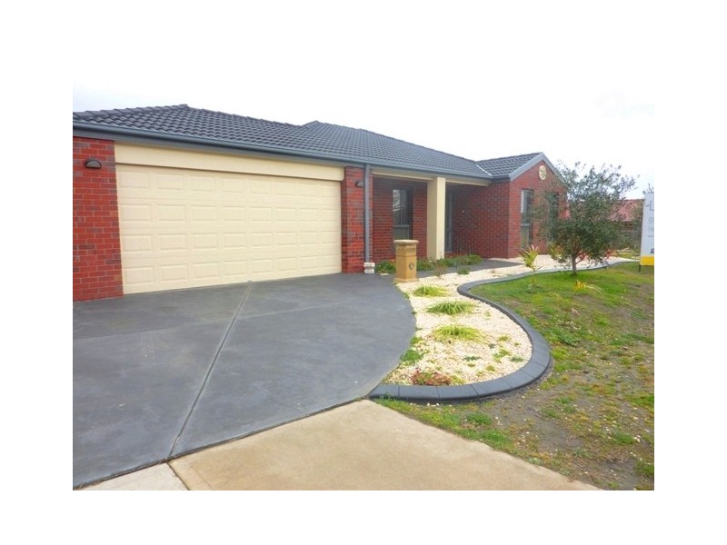 6 Sandalwood Grove, Carrum Downs VIC 3201