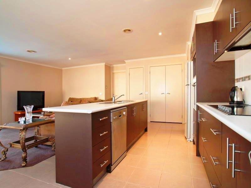 6 Sandalwood Grove, Carrum Downs VIC 3201