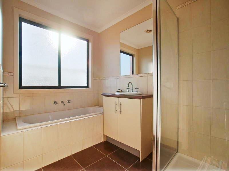 6 Sandalwood Grove, Carrum Downs VIC 3201