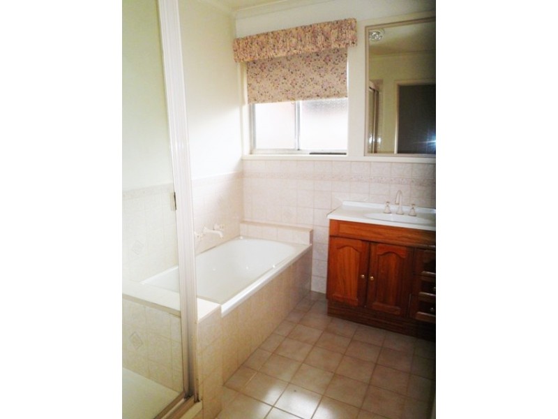 1/17 Ti-Tree Crescent, Seaford VIC 3198