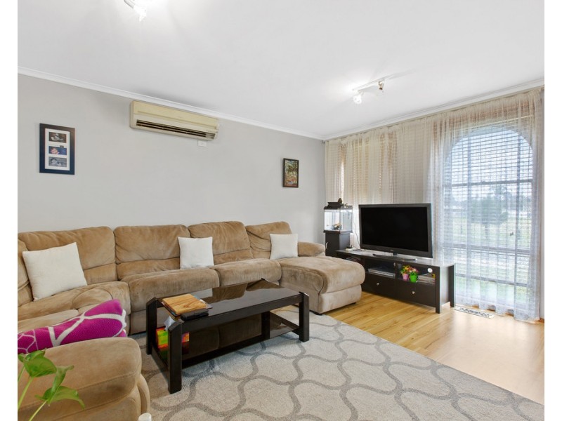 25 Bouvardia Crescent, Frankston North VIC 3200