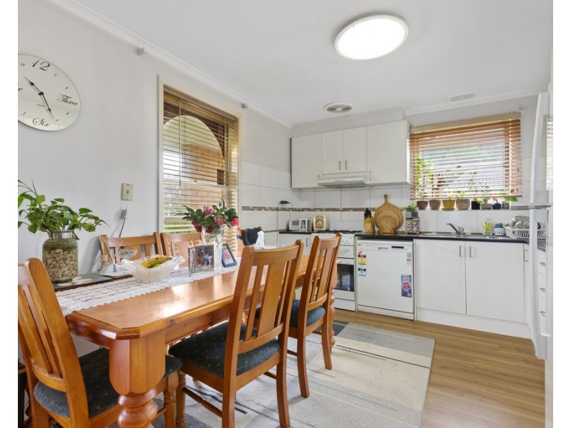 25 Bouvardia Crescent, Frankston North VIC 3200