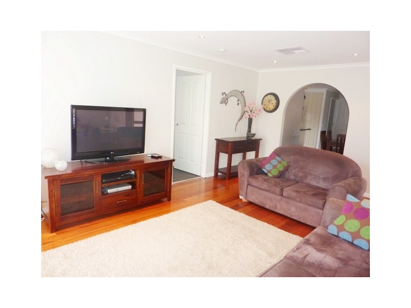 3 Elenya Court, Frankston VIC 3199